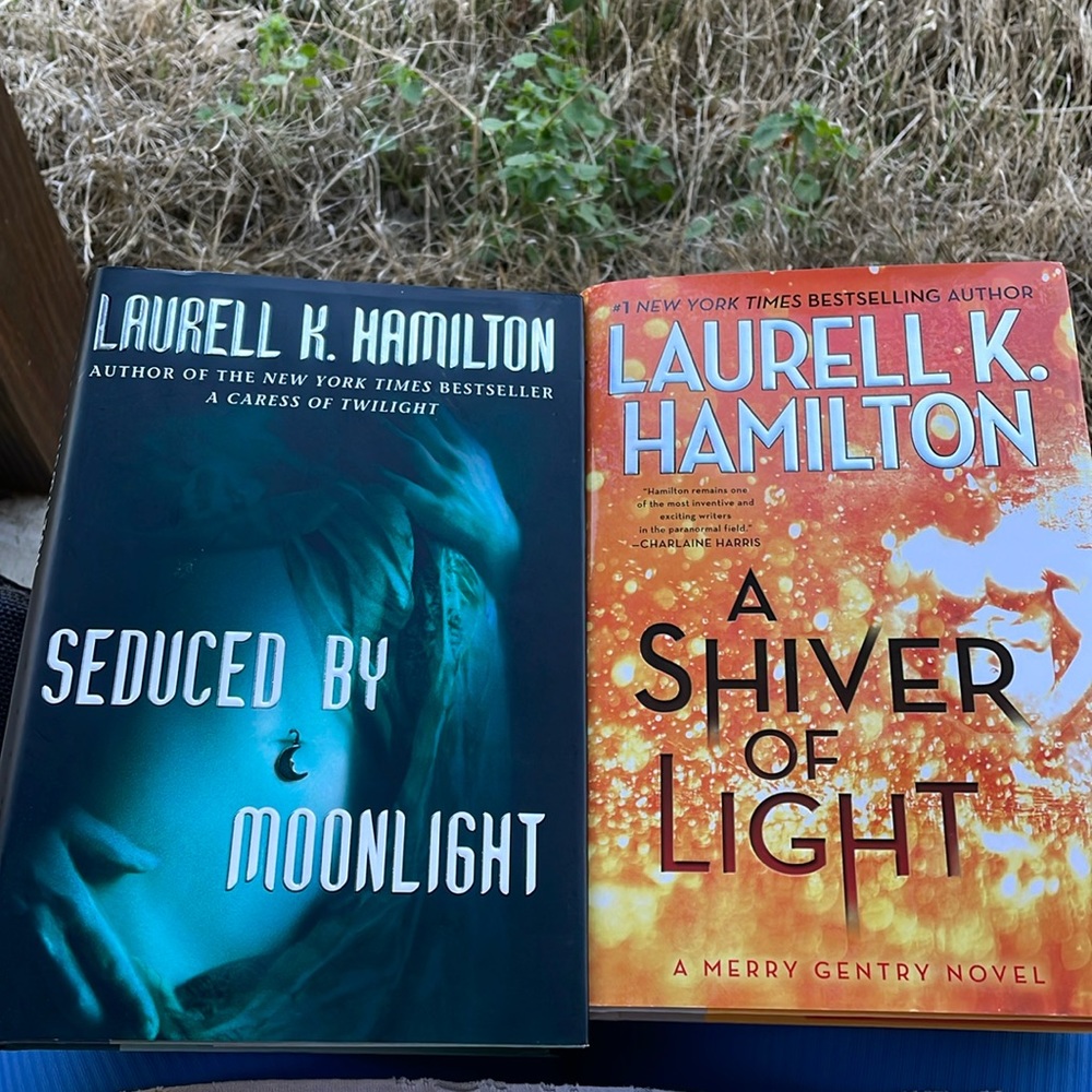 Laurel K Hamilton books